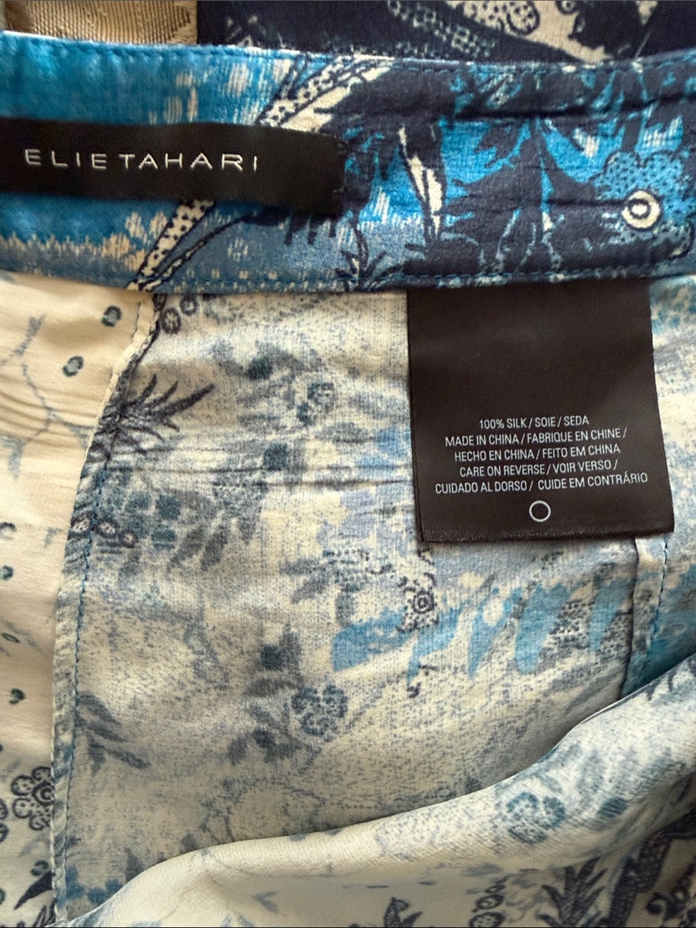 Elie Tahari Blue and White Printed Wrap-Front Maxi Pants 100% Silk Size S - Picture 9 of 10